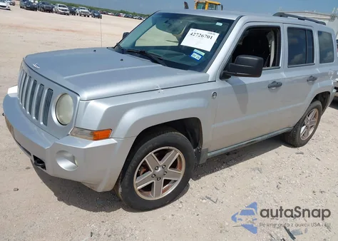 2008 Jeep Patriot Sport из США, поврежденный, VIN 1J8FF28W18D517009